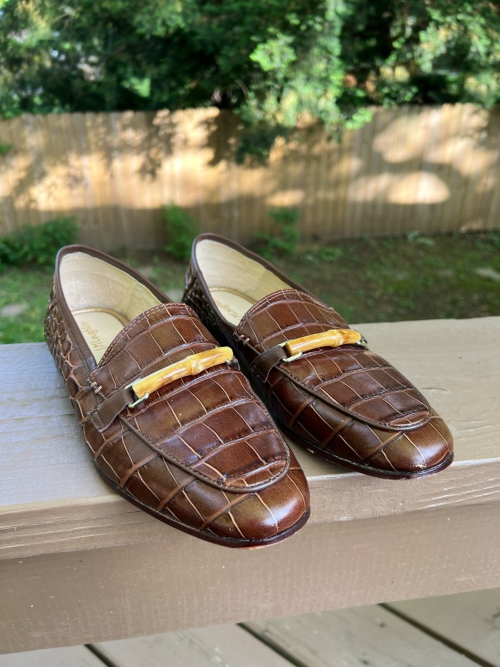 Women’s J. McLaughlin Brown Croc-Embossed Leather Loafers with Gold Accent 8.5